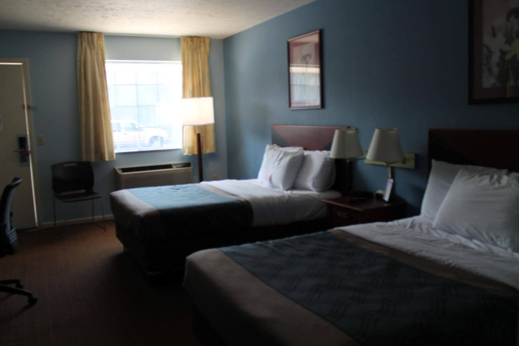 Econo Lodge Inn & Suites South Sandusky Kültér fotó